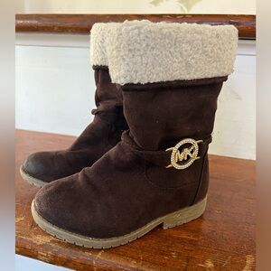 Michael KORS. Size 9US. Brown